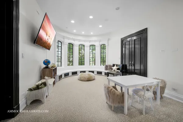$3,100,000 | 8 Brooke Lane, South Barrington, IL 60010