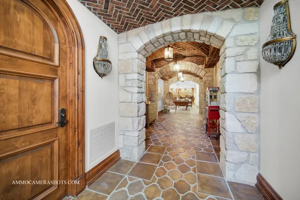 $3,100,000 | 8 Brooke Lane, South Barrington, IL 60010