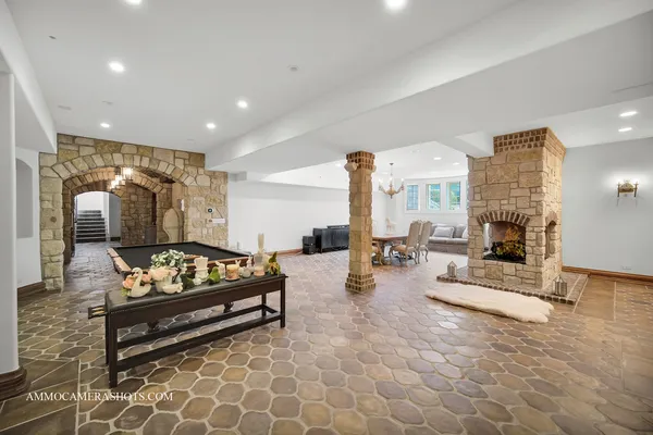 $3,100,000 | 8 Brooke Lane, South Barrington, IL 60010