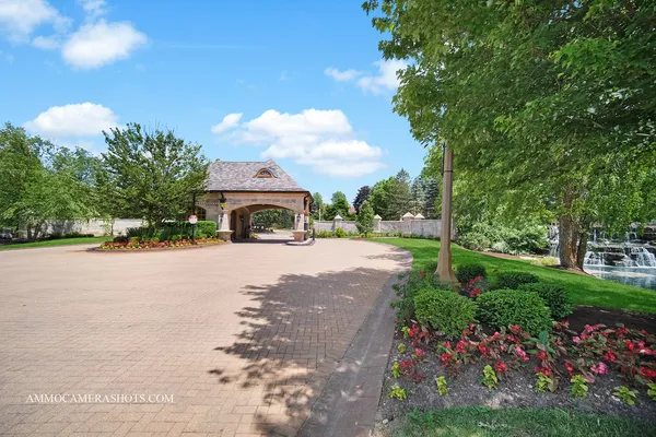 $3,100,000 | 8 Brooke Lane, South Barrington, IL 60010