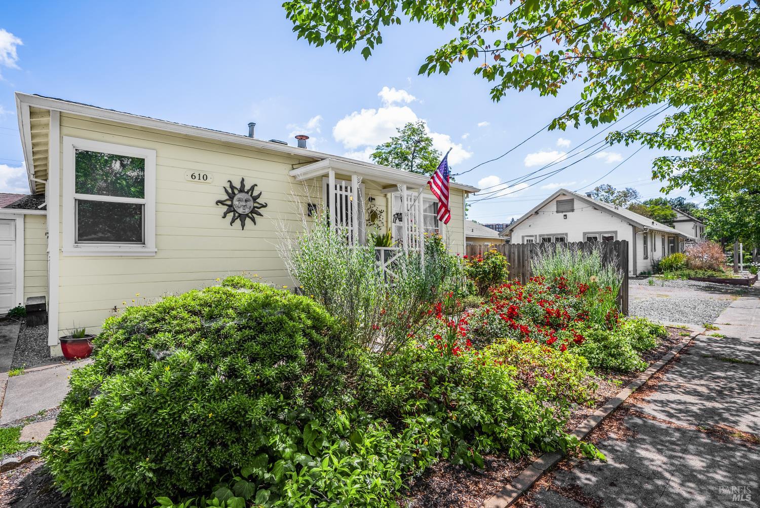 610 Stewart Street Santa Rosa, CA 95404 - Photo 9 of 38