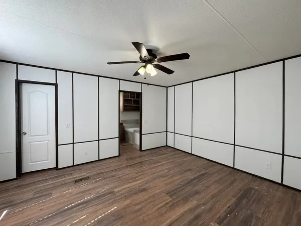 a view of a garage