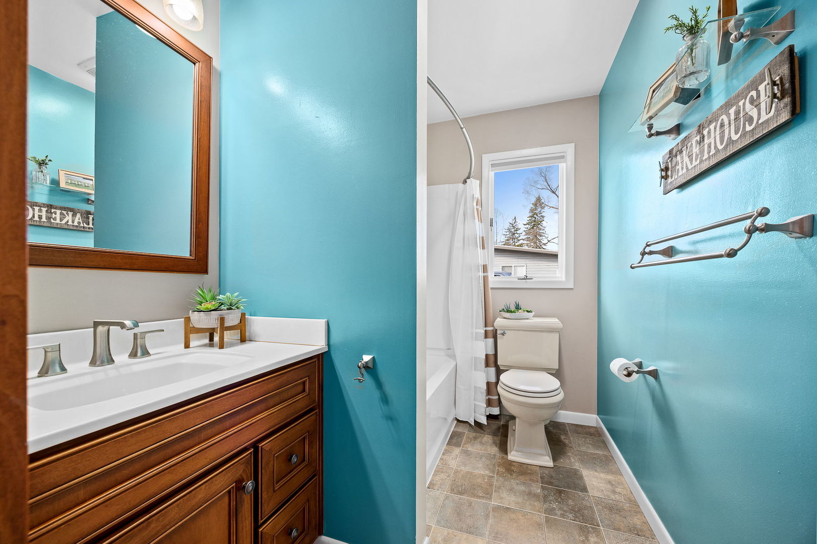 3560 Bass Court Morris, IL 60450 - Photo 20 of 34 a bathroom with a sink a toilet and shower