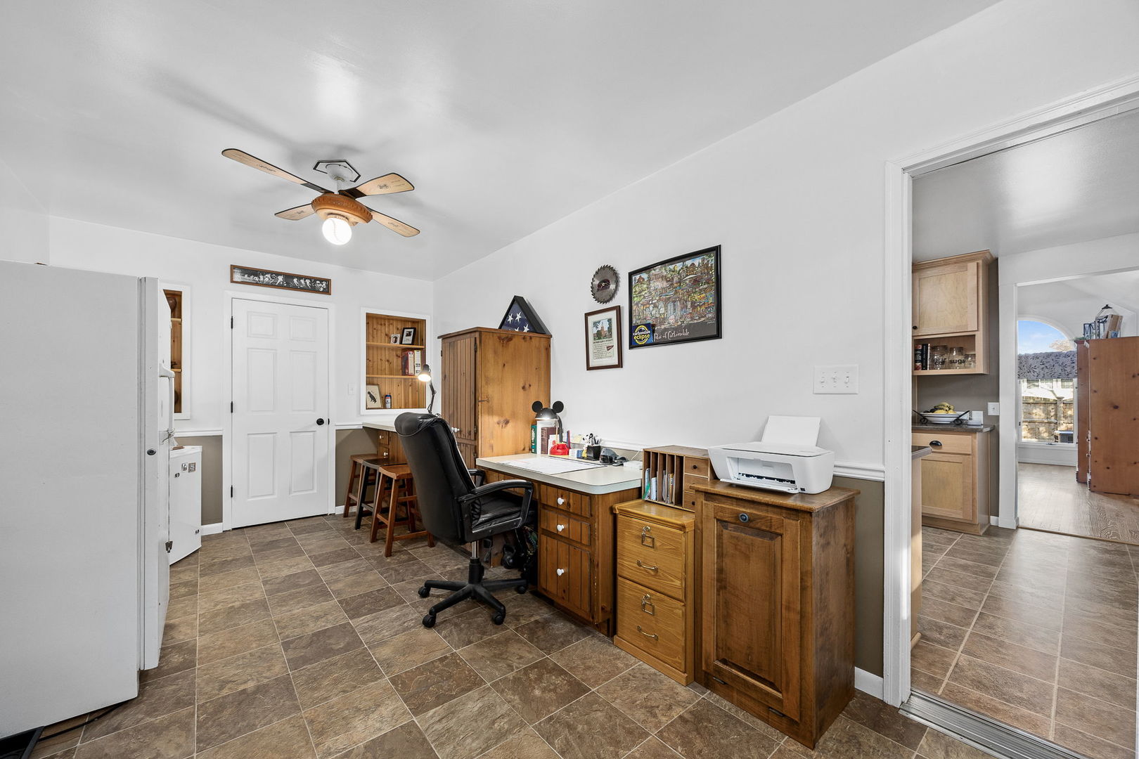 3560 Bass Court Morris, IL 60450 - Photo 23 of 34 a view of a workspace with furniture and a window