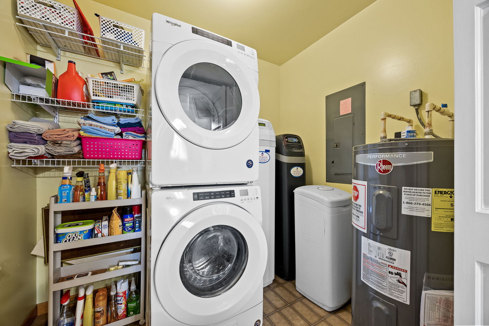 3560 Bass Court Morris, IL 60450 - Photo 25 of 34 a utility room with dryer and washer