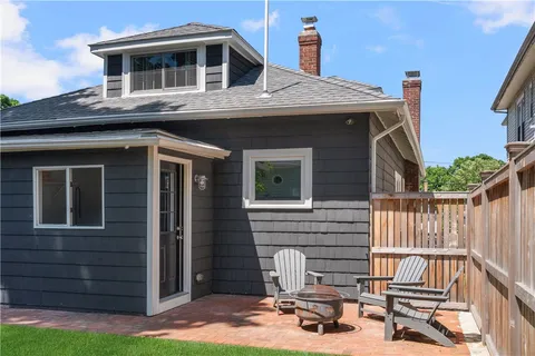 $889,000 | 229 6th Street, Providence, RI 02906