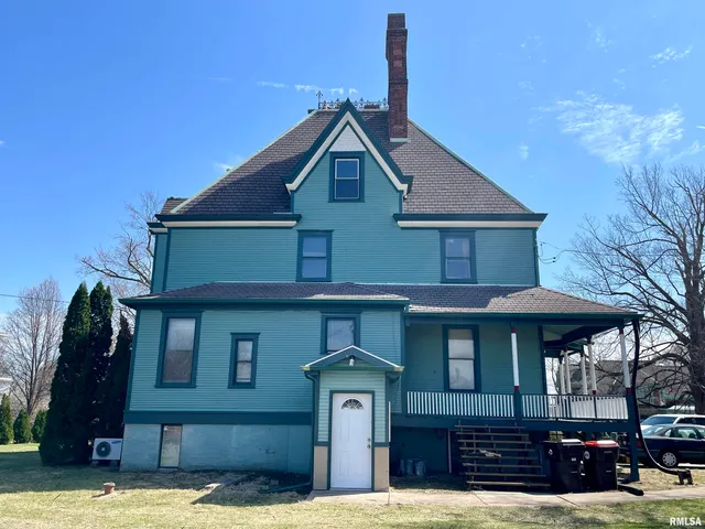 $225,000 | 429 West High Street, Peoria, IL 61606