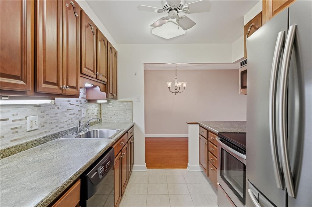 5600 Munhall Road, Unit 902 Pittsburgh, PA 15217 - Photo 13 of 43