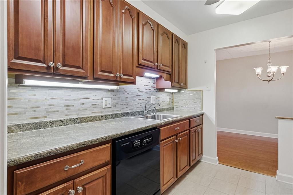 5600 Munhall Road, Unit 902 Pittsburgh, PA 15217 - Photo 14 of 43