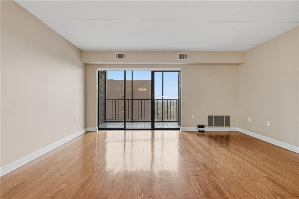 5600 Munhall Road, Unit 902 Pittsburgh, PA 15217 - Photo 19 of 43