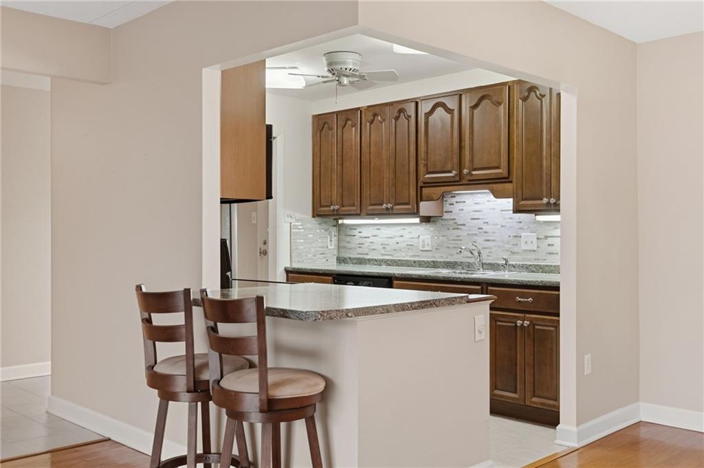 5600 Munhall Road, Unit 902 Pittsburgh, PA 15217 - Photo 25 of 43