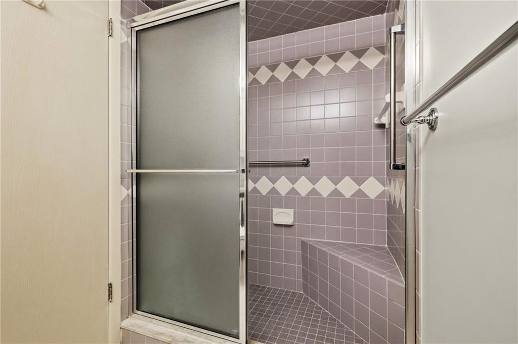 5600 Munhall Road, Unit 902 Pittsburgh, PA 15217 - Photo 33 of 43