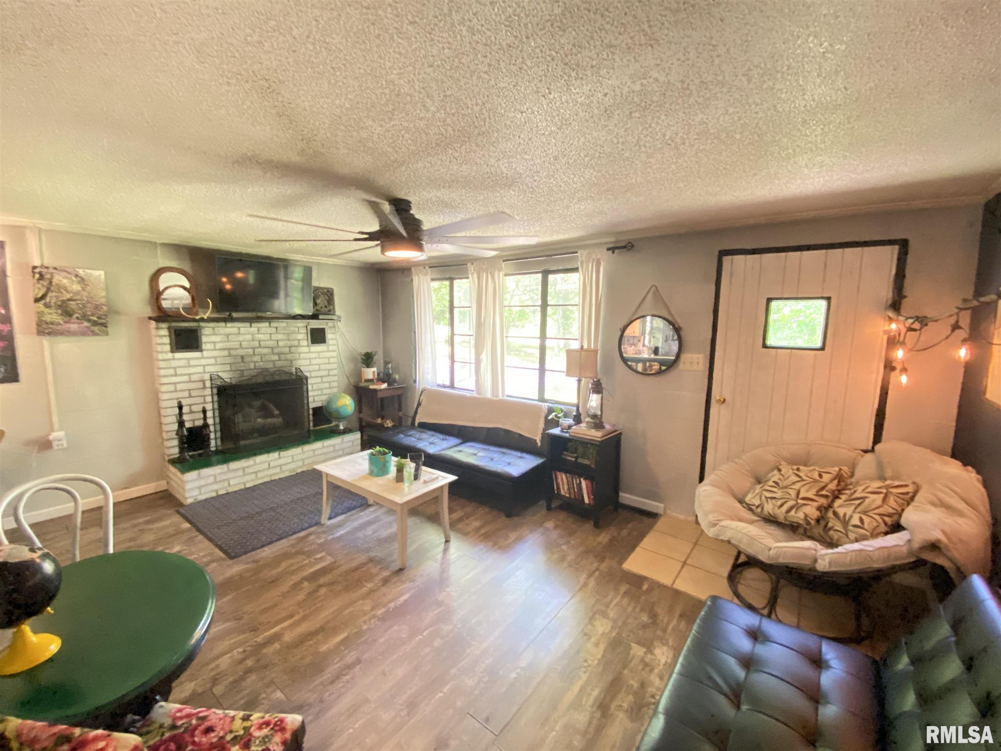 3982 Devils Fork Road Carbondale, IL 62902 - Photo 2 of 26 Gallery Image 2