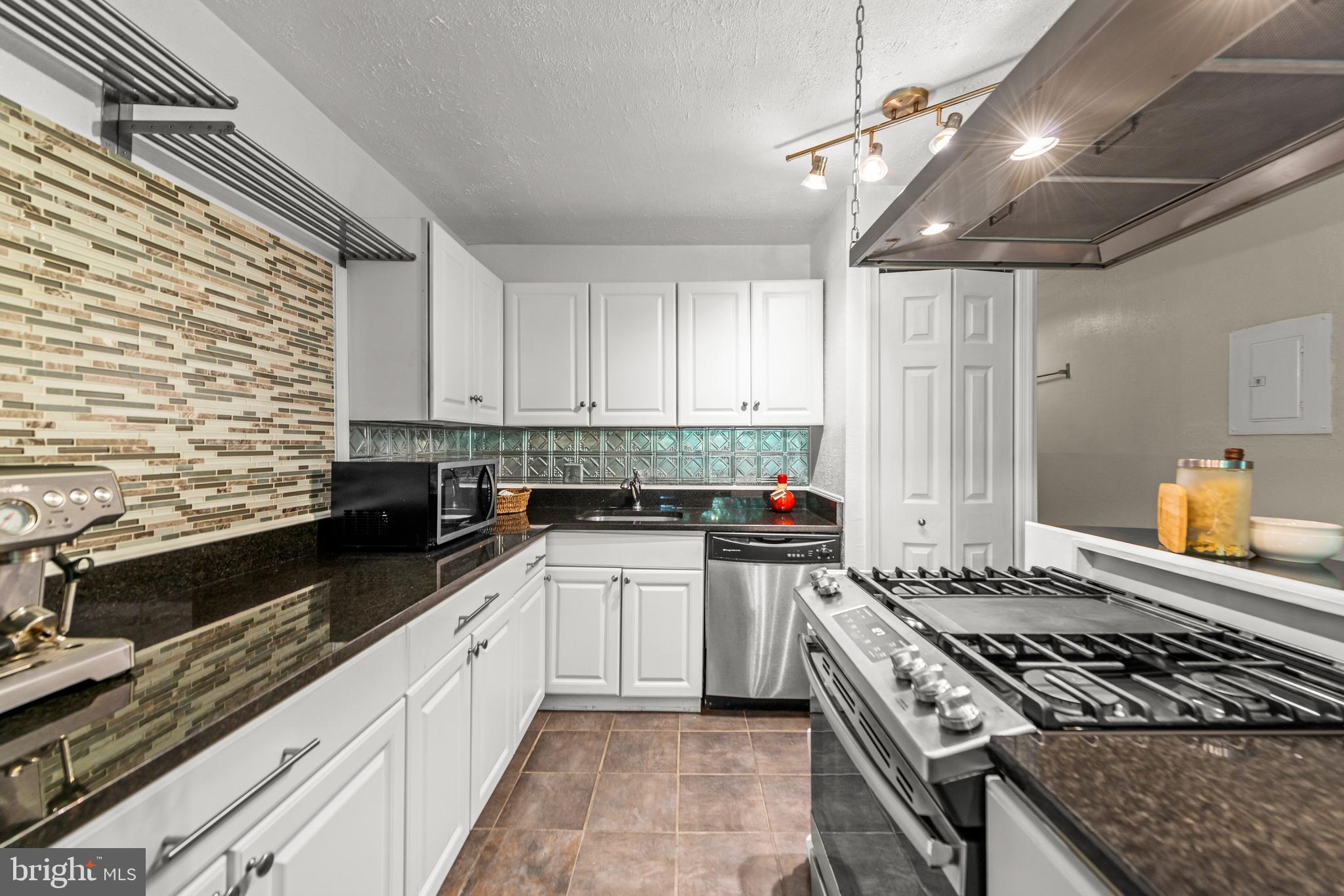 5065 7th Road South, Unit T1 Arlington, VA 22204 - Photo 13 of 38