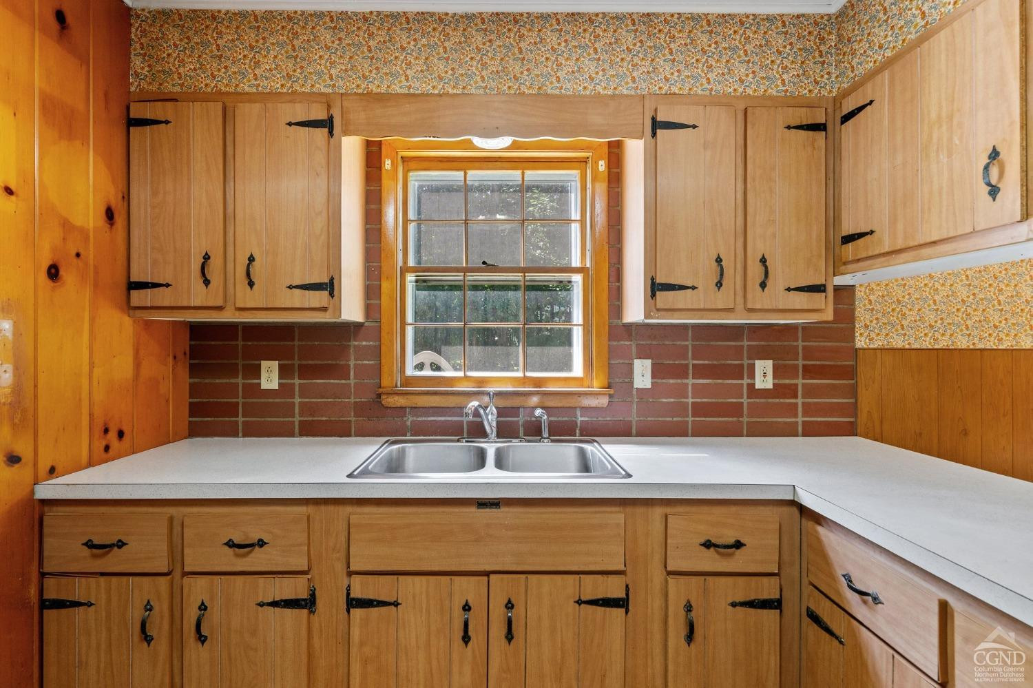 3 Eichybush Road Kinderhook, NY 12106 - Photo 11 of 26 Vintage kitchen overlooking back yard