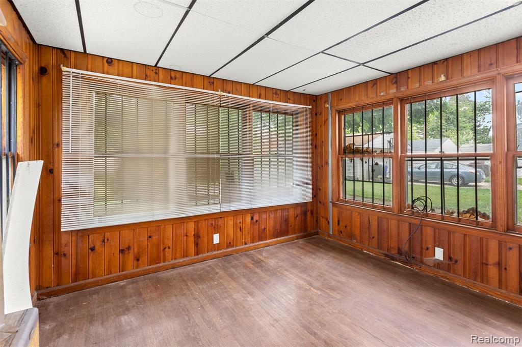 8547 Meyers Road Detroit, MI 48228 - Photo 9 of 29