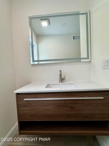 $485,000 | 14 Stonegate Court, Mount Pocono, PA 18344