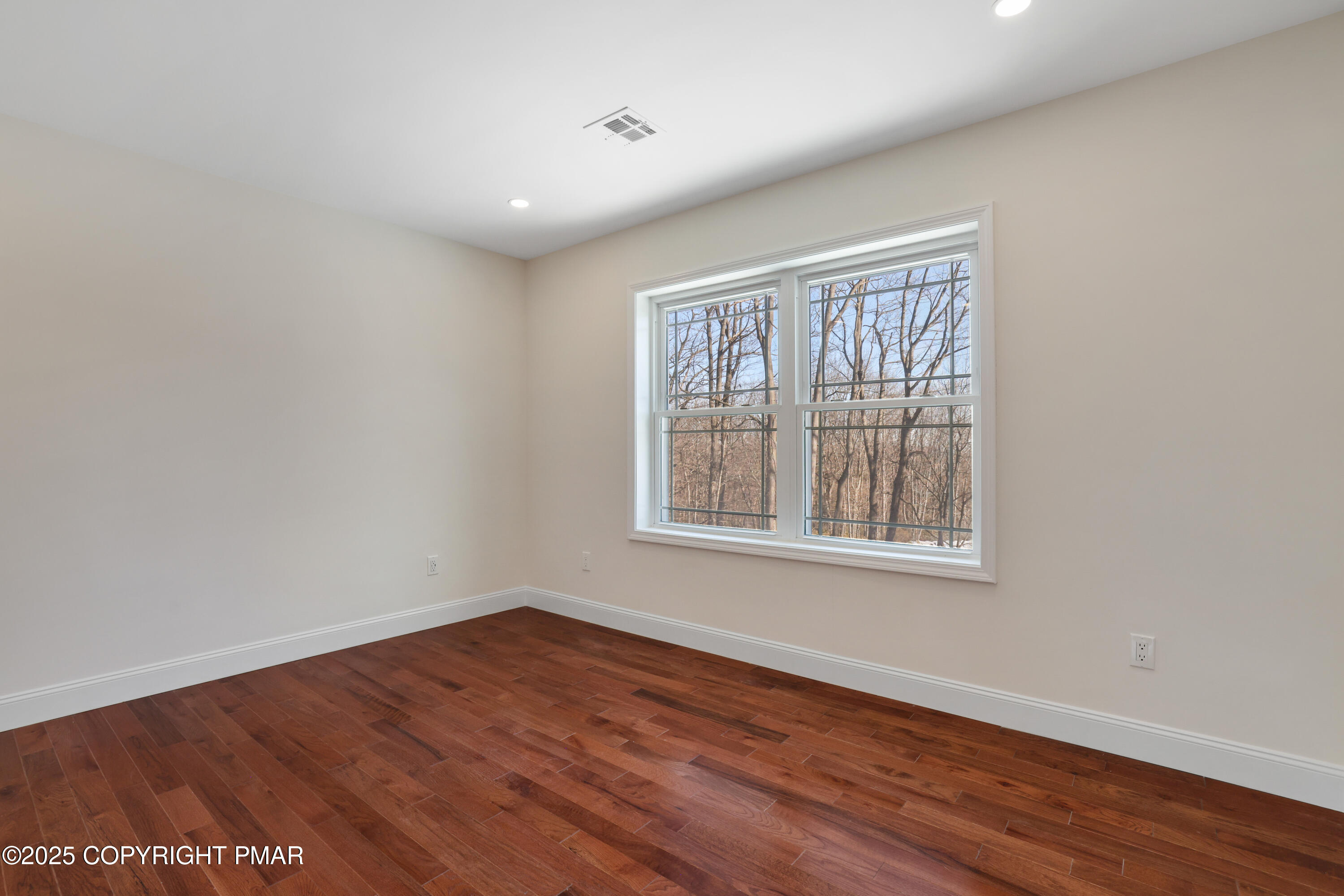 14 Stonegate Court Mount Pocono, PA 18344 - Photo 42 of 71 badroom1