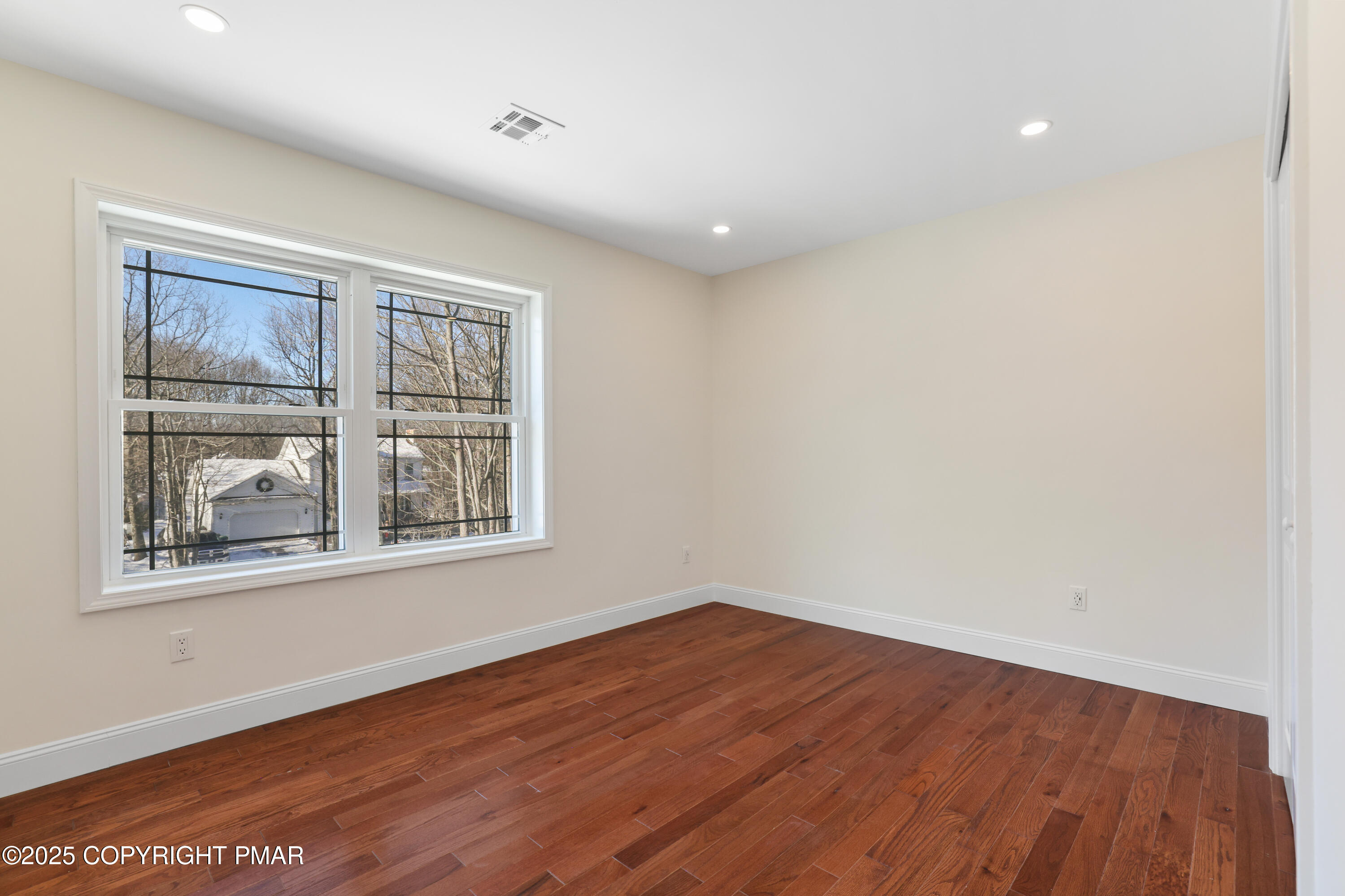 14 Stonegate Court Mount Pocono, PA 18344 - Photo 43 of 71 bedroom1