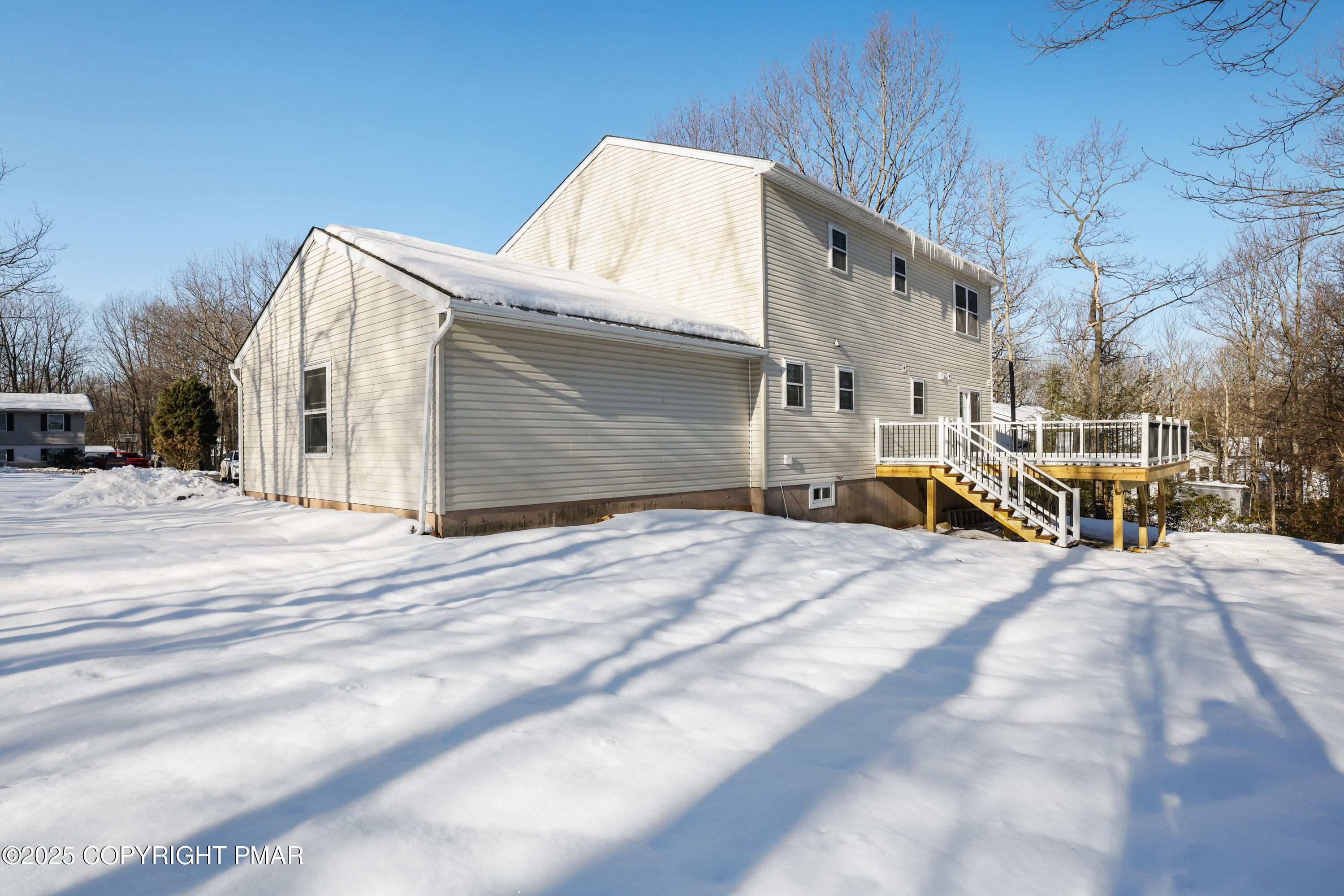 14 Stonegate Court Mount Pocono, PA 18344 - Photo 58 of 71 back
