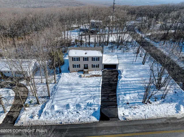 $485,000 | 14 Stonegate Court, Mount Pocono, PA 18344