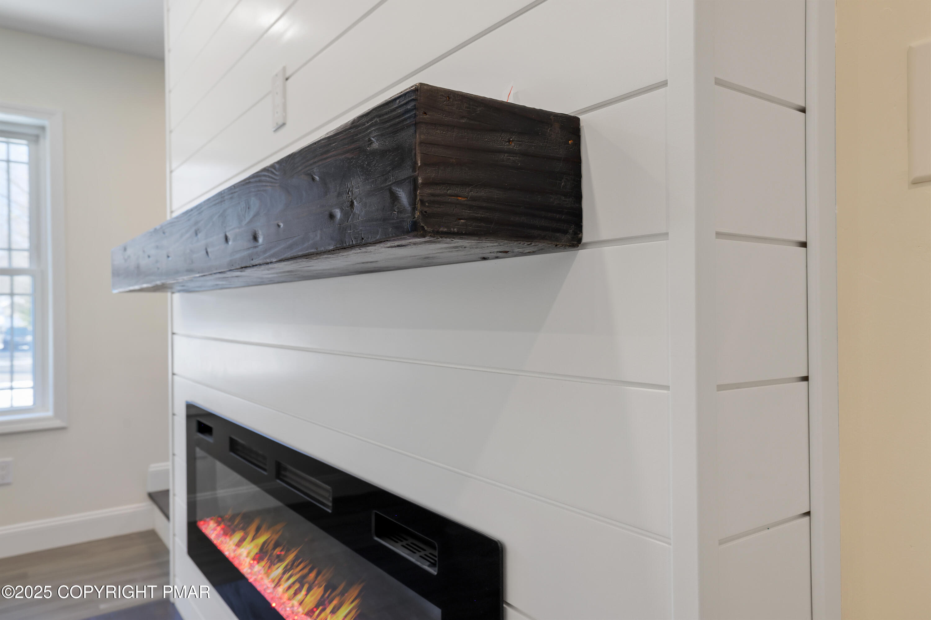 14 Stonegate Court Mount Pocono, PA 18344 - Photo 8 of 71 fire place