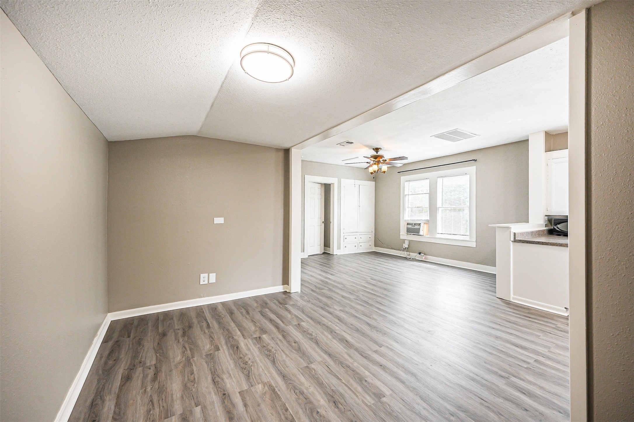 216 Redan Street, Unit 5 Houston, TX 77009 - Photo 7 of 26