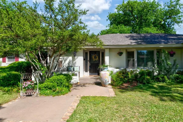 $505,500 | 1401 Woodland Trail, Abilene, TX 79605