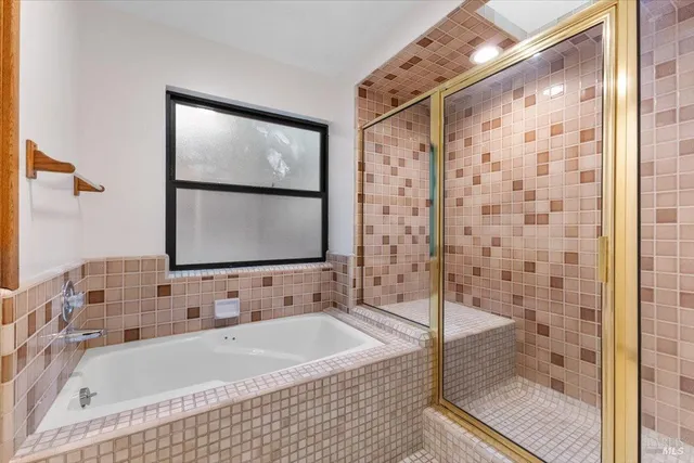 $1,099,000 | 960 Wild Oak Drive, Santa Rosa, CA 95409