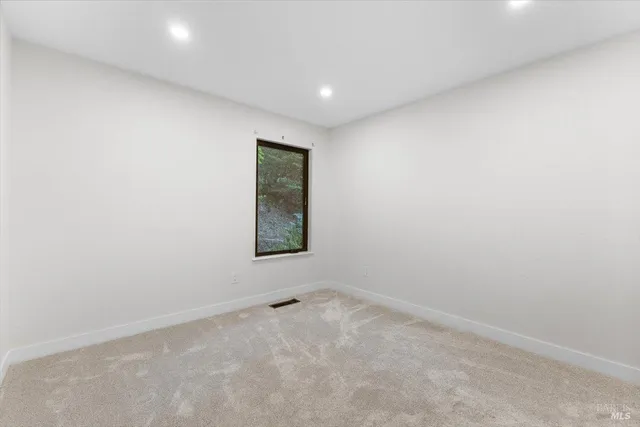 $1,099,000 | 960 Wild Oak Drive, Santa Rosa, CA 95409