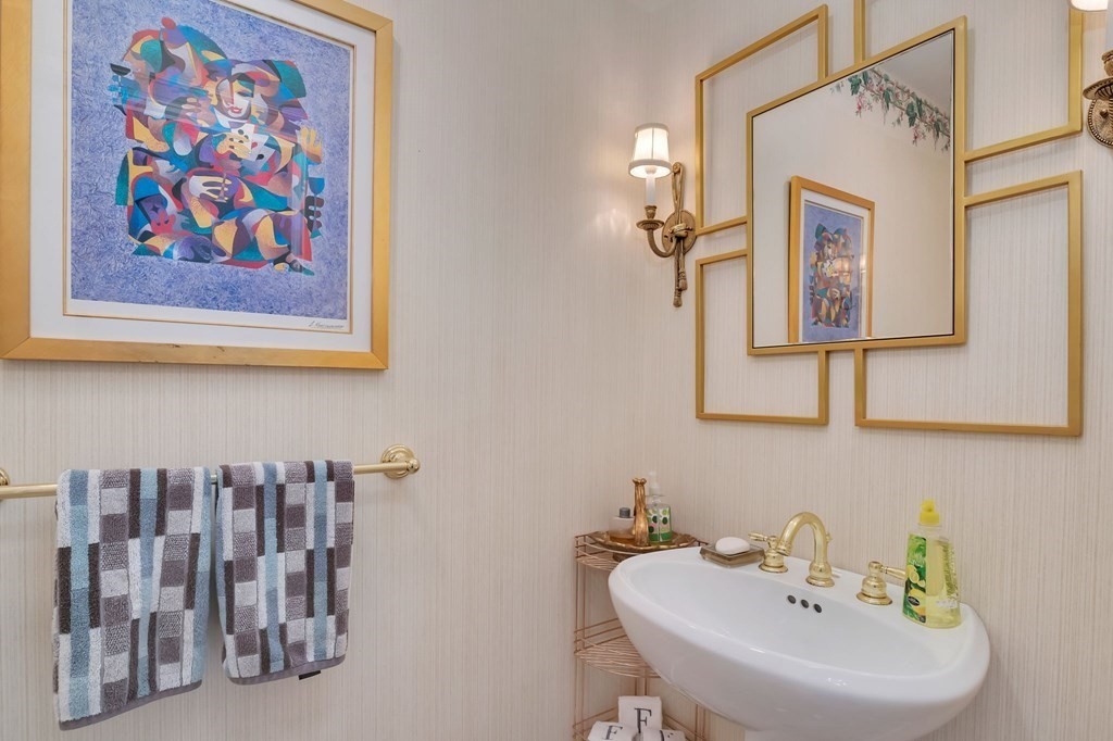 31 Bumps River Road Barnstable, MA 02655 - Photo 15 of 33 Gallery Image 15