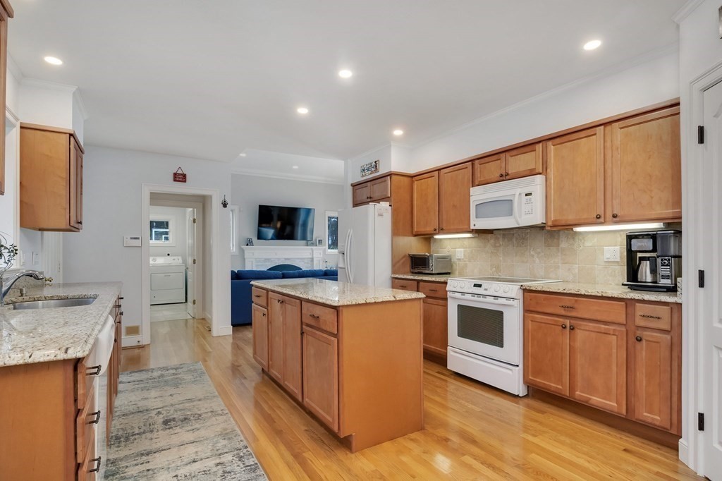31 Bumps River Road Barnstable, MA 02655 - Photo 10 of 33 Gallery Image 10