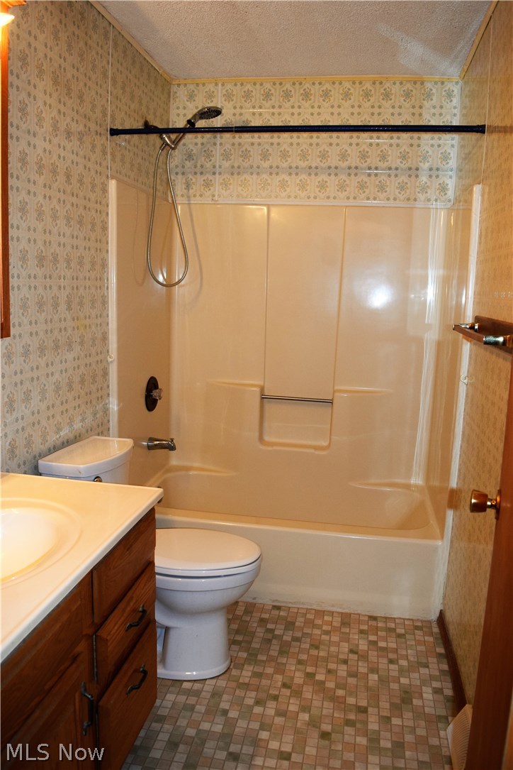 8420 Cox Road Windsor, OH 44099 - Photo 7 of 32