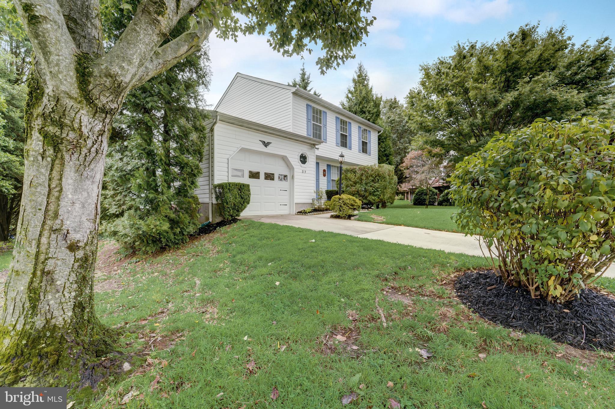 27 Highfields Drive Catonsville, MD 21228 - Photo 3 of 38 Side Exterior