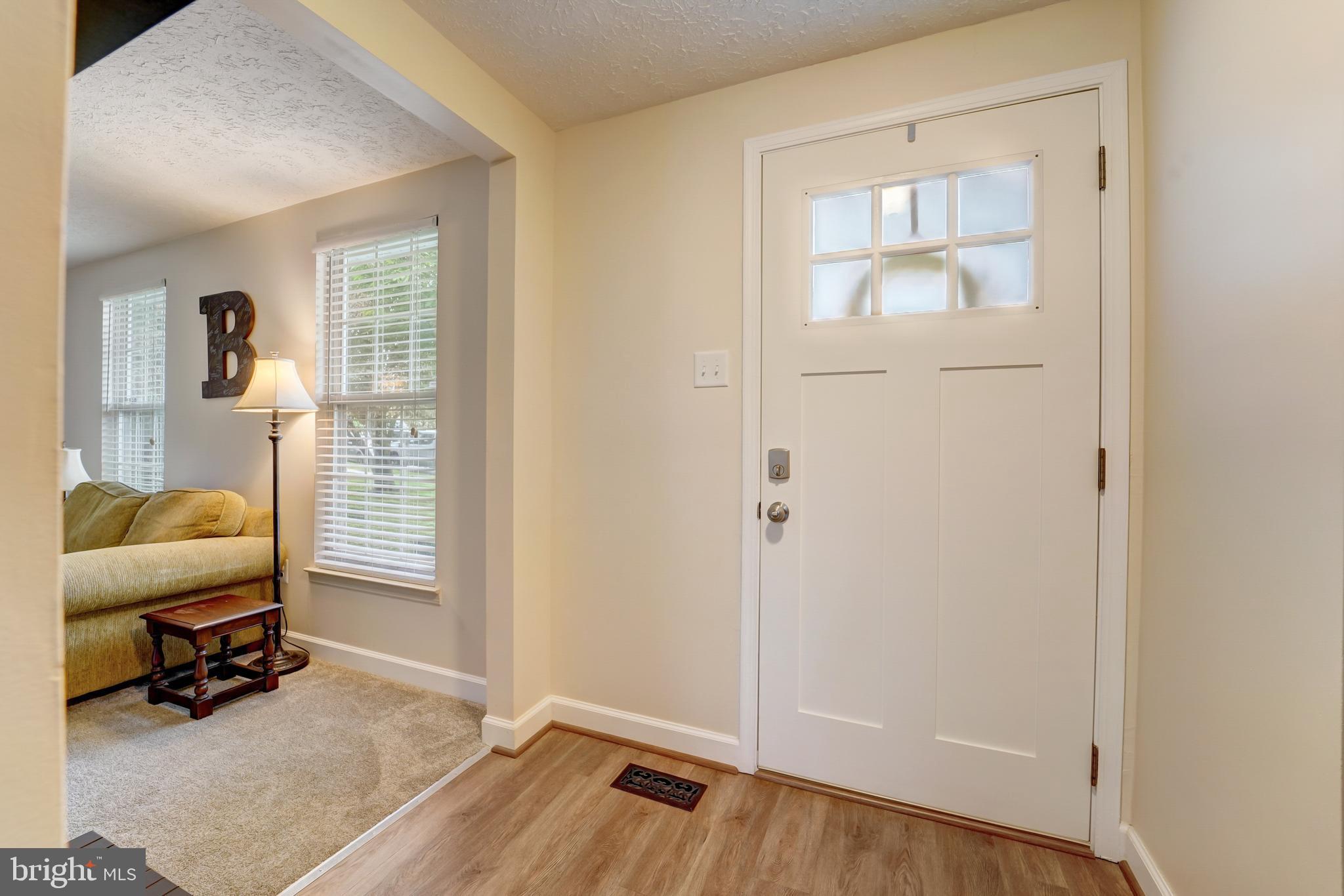 27 Highfields Drive Catonsville, MD 21228 - Photo 6 of 38 Entry