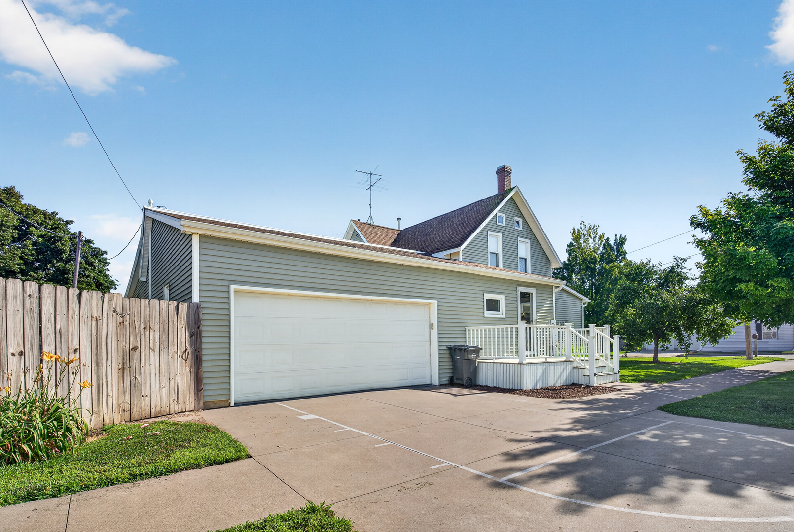 41 South Mitchell Street Preston, IA 52069 - Photo 4 of 36