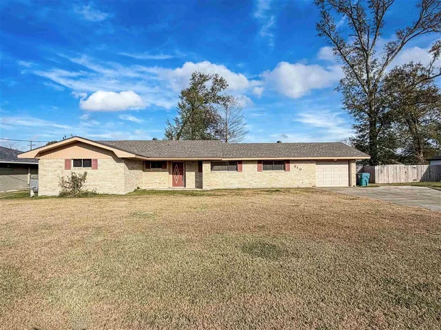 $197,000 | 310 Audalia Avenue, Sulphur, LA 70663