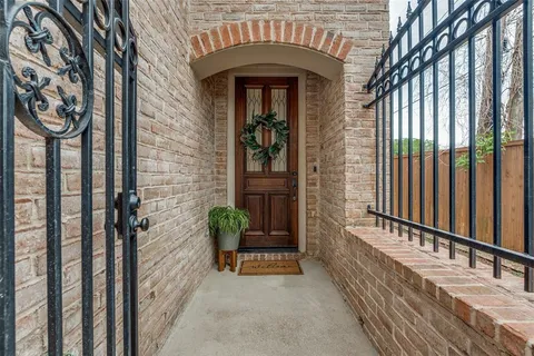 $640,000 | 5620 Belmont Avenue, Unit 8, Dallas, TX 75206