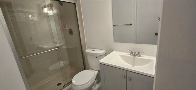 $250,000 | 7720 Northwest 79th Avenue, Unit B2, Tamarac, FL 33321