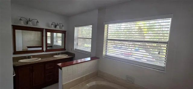 $250,000 | 7720 Northwest 79th Avenue, Unit B2, Tamarac, FL 33321