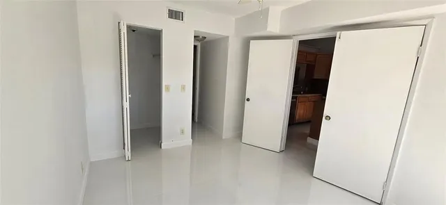 $250,000 | 7720 Northwest 79th Avenue, Unit B2, Tamarac, FL 33321