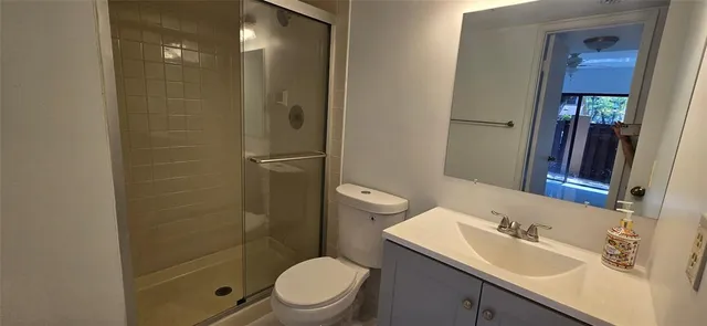 $250,000 | 7720 Northwest 79th Avenue, Unit B2, Tamarac, FL 33321