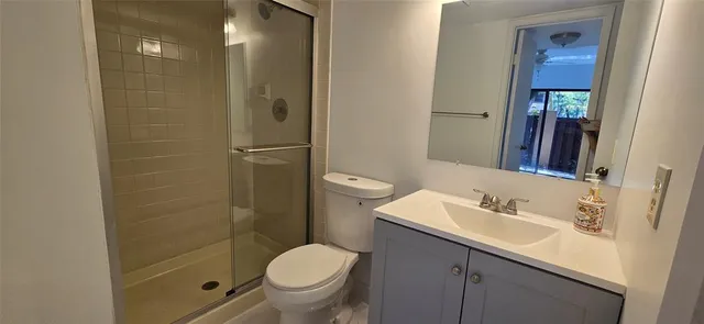 $250,000 | 7720 Northwest 79th Avenue, Unit B2, Tamarac, FL 33321