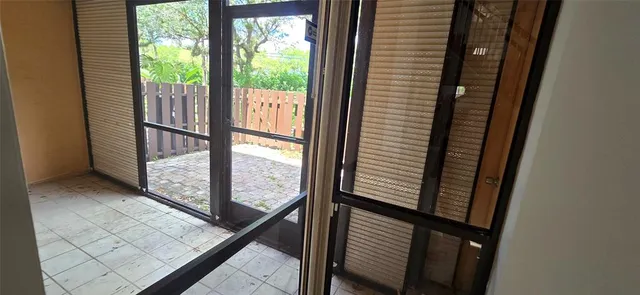 $250,000 | 7720 Northwest 79th Avenue, Unit B2, Tamarac, FL 33321