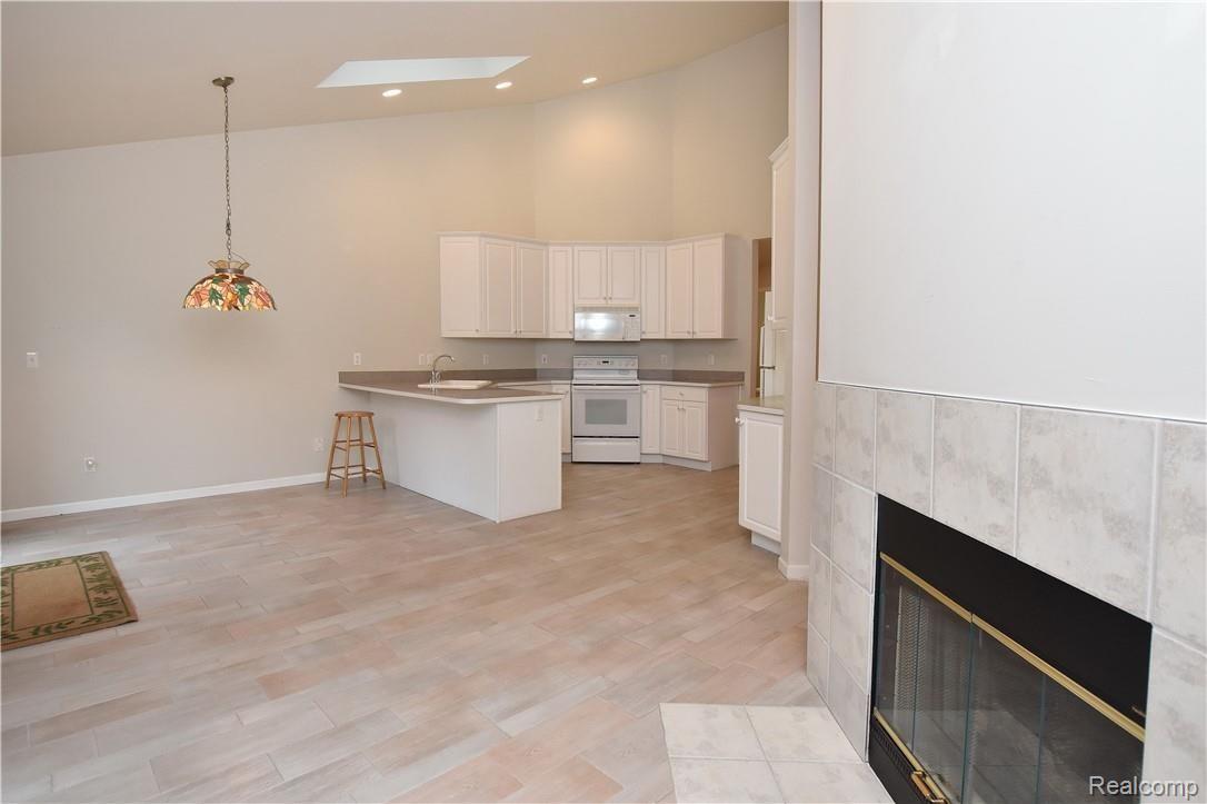 3375 Henley Court Rochester, MI 48309 - Photo 11 of 31 3375 Henley Ct_11.JPG