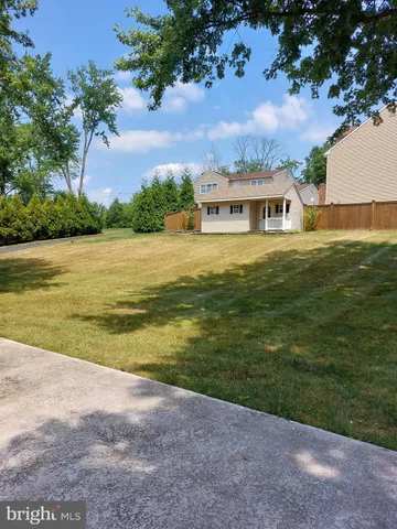 $2,700 | 13 Heatherwood Hill, Norristown, PA 19403