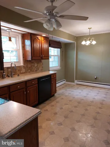 $2,700 | 13 Heatherwood Hill, Norristown, PA 19403