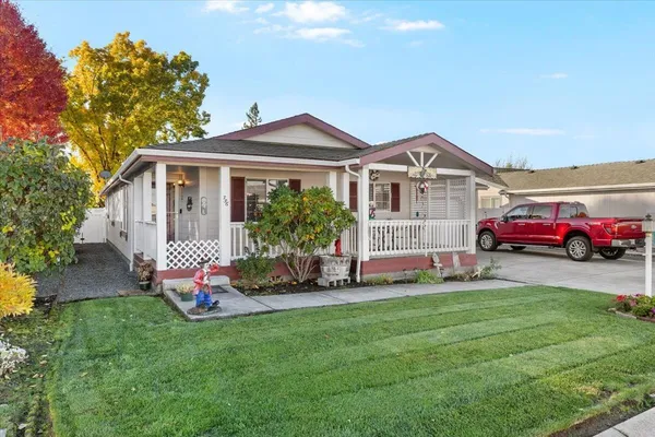 $294,900 | 356 Marian Avenue, Unit 40, Central Point, OR 97502