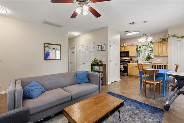 $2,100 | 1311 East M. Franklin Avenue, Unit B, Austin, TX 78721