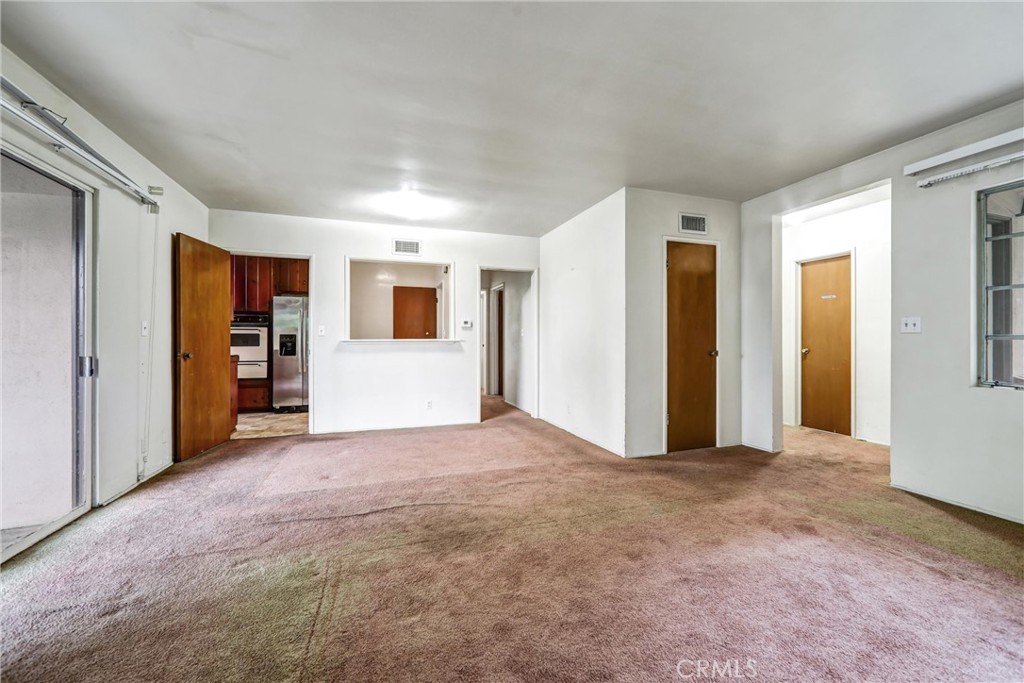 4811 Ramsdell Avenue La Crescenta, CA 91214 - Photo 7 of 28